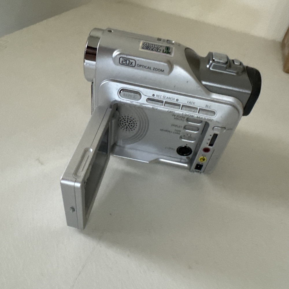 Samsung Digital SCD303 NTSC Handheld MiniDV Recorder 20x Optical Zoom Nitepix